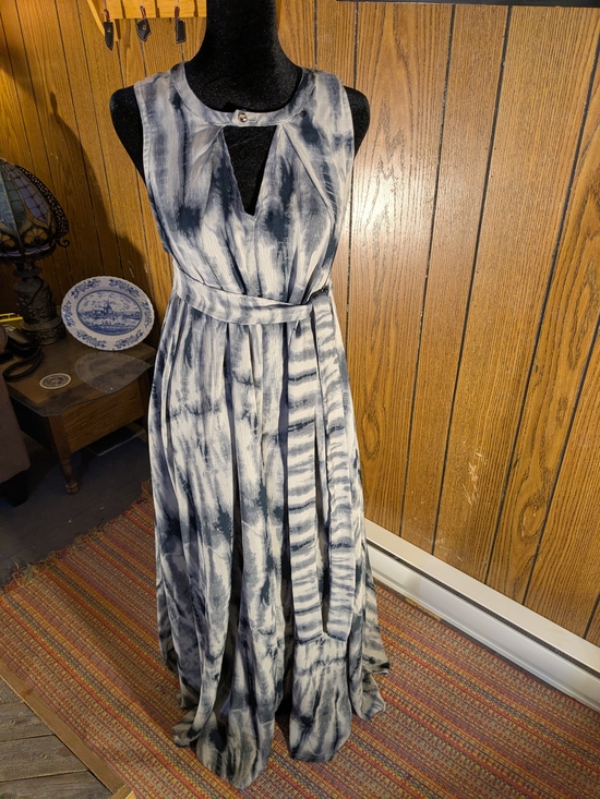 REMA Aparellel Dresses & Skirts - REMA Aparellel Sleeveless Navy and White Tie-Dye Marie Maxi SwingDress with Belt